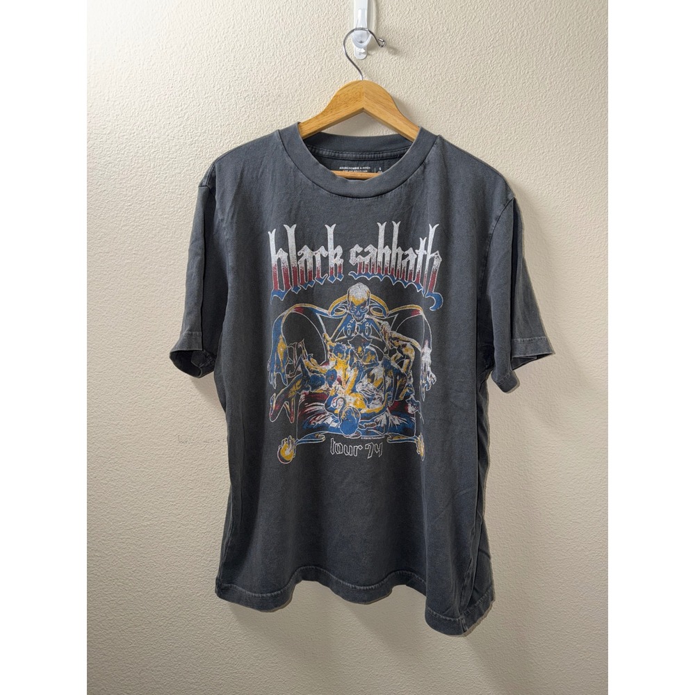 Men's Abercrombie Black Sabbath Tee Size Small